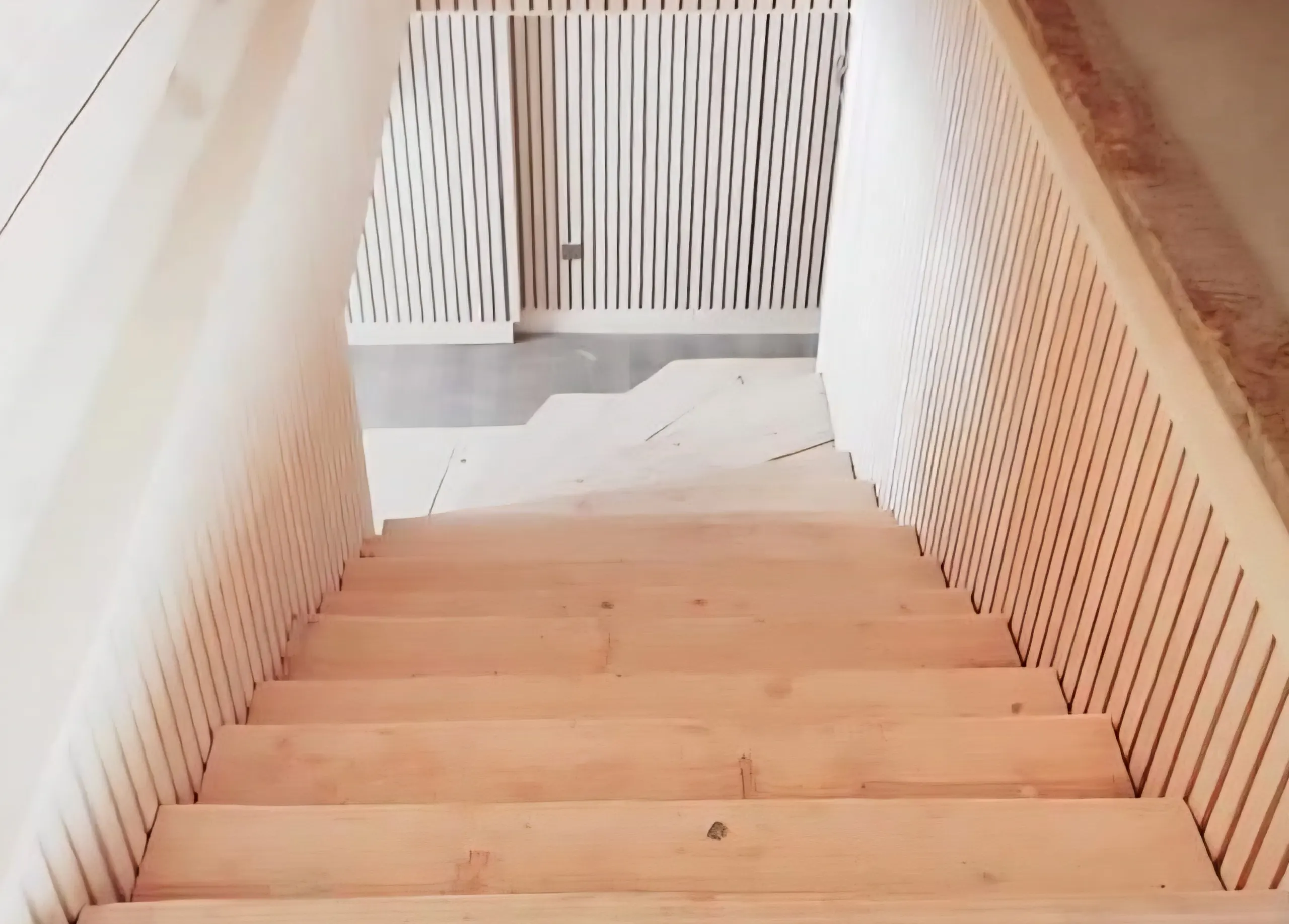 Interior 100