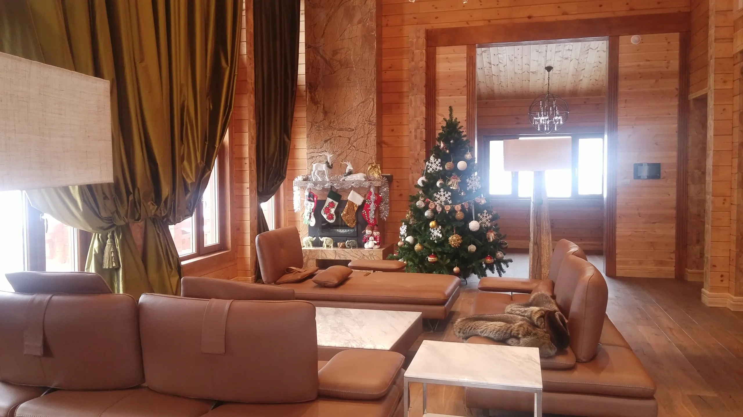 Interior 179