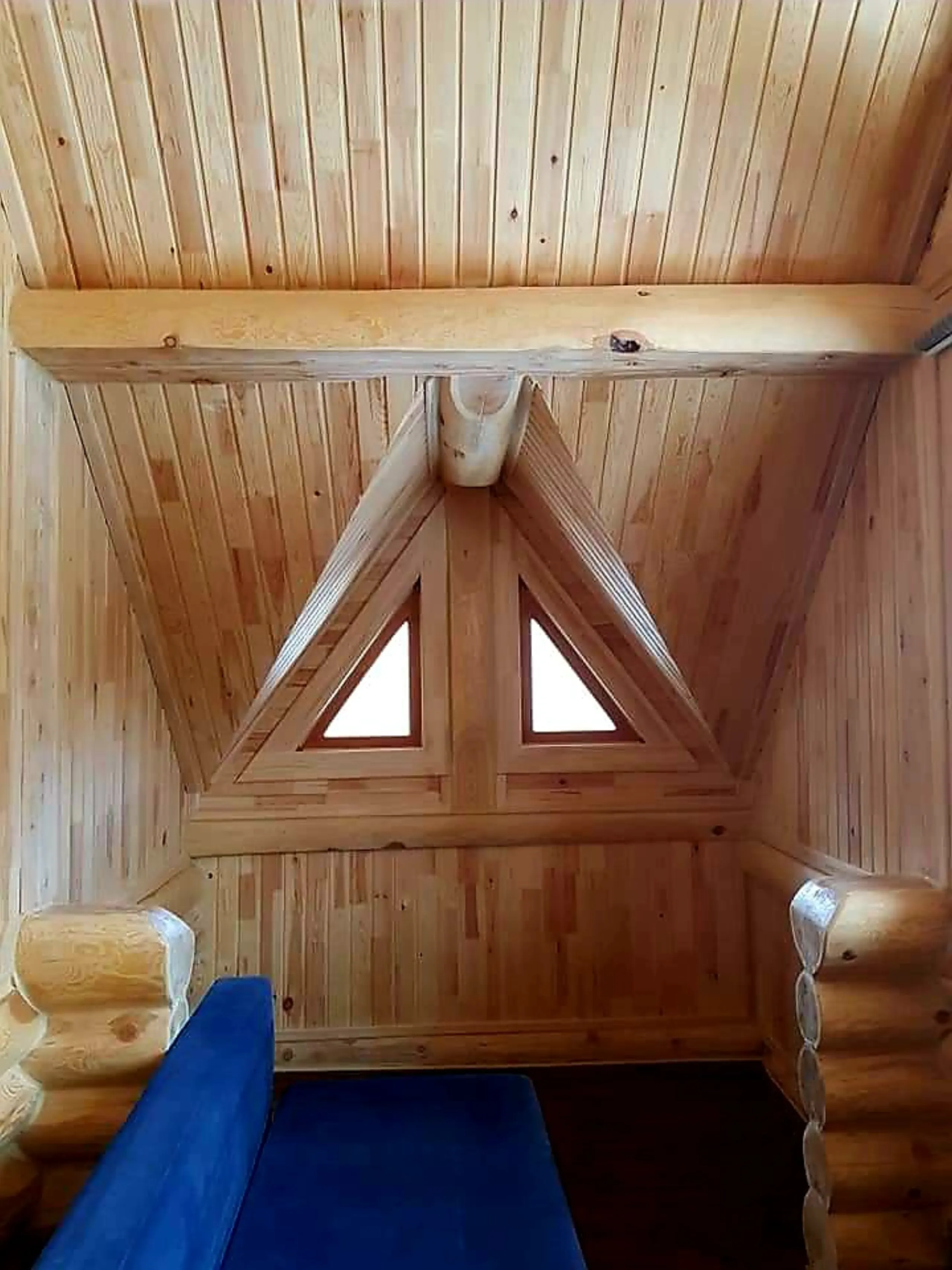 Interior 277
