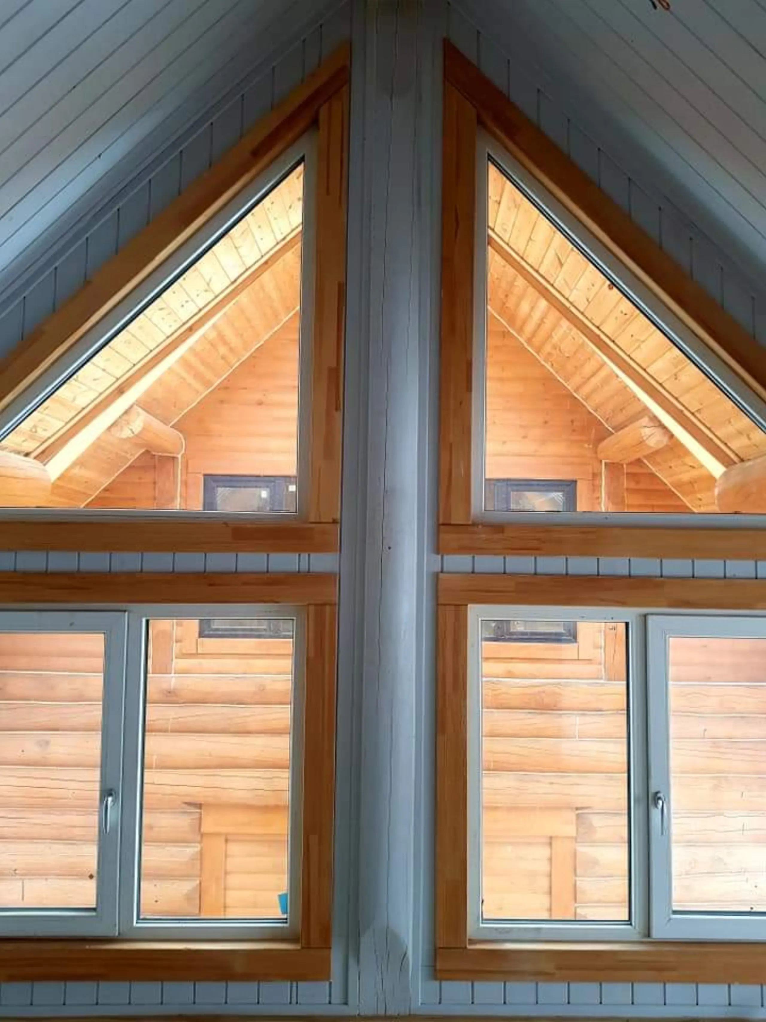 Interior 244
