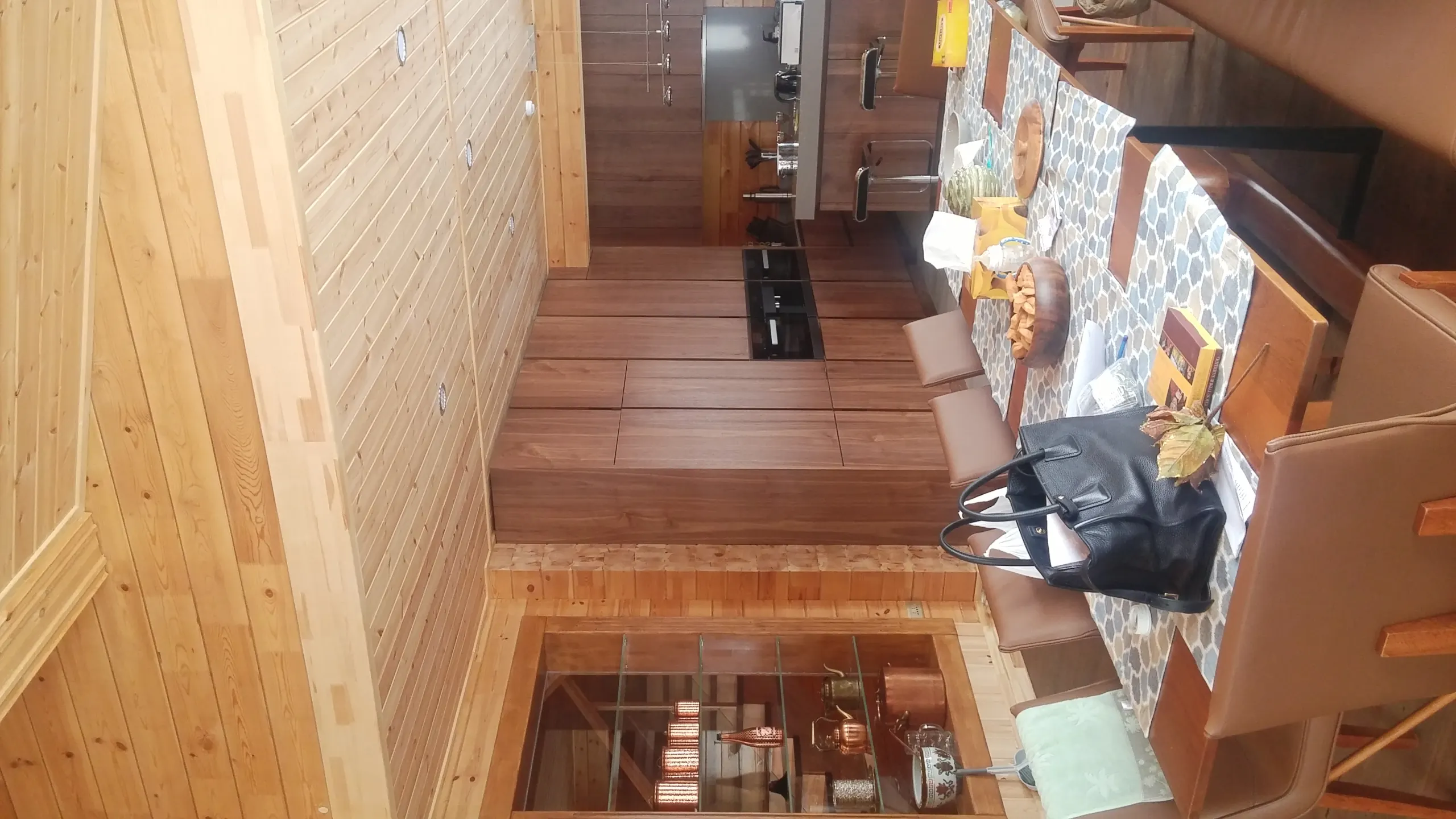 Interior 363